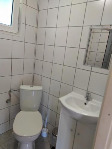 2 bedrooms, 3 beds