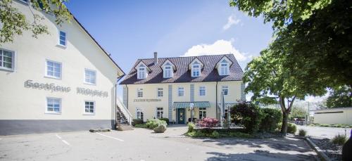 Gasthaus & Pension Mohren - Hotel - Pfullendorf