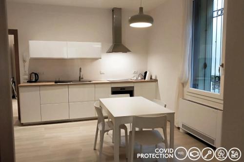 Via Poma Apartments&Rooms, Verona (fotografie 5)