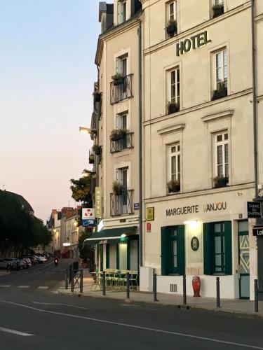 Logis Hotels- Hotel Marguerite d'Anjou Angers chateau - 숙소 외관