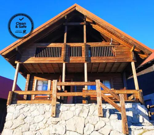 Chalet 52, Serra da Estrela a perder de vista gîte à louer Covilhã