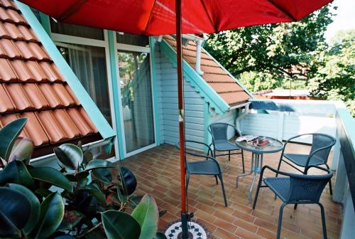 One-Bedroom Apartment with Terrace image 5