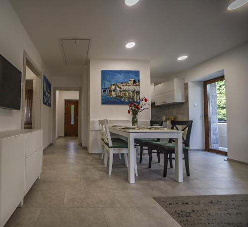 Iekārtas, Casa Tilia in Šapjane