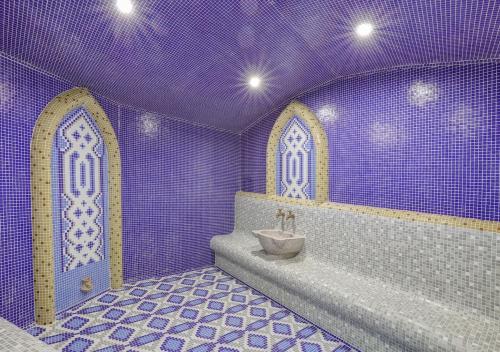 Hotel Continental - image 14