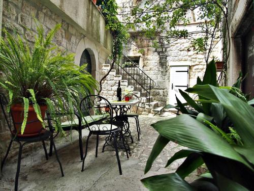  Rooms & Studio Stipcic, Pension in Trogir bei Radošić