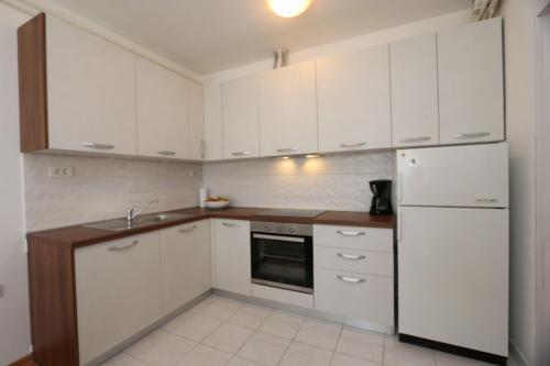 Apartments Grskovic G. Jesenovica - image 6
