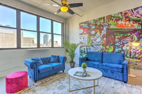 Ultra Chic Loft walk to CityMu/Aquarium/ConvnCntr detail