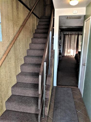 Two-Bedroom Premier Townhouse Unit #86 by Snow Summit Townhouses Bus Lic #23581 - image 5