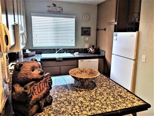 Two-Bedroom Premier Townhouse Unit #86 by Snow Summit Townhouses Bus Lic #23581 - image 8