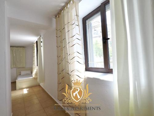 Paradise Palm Beach Apartment in Sarande - image 6