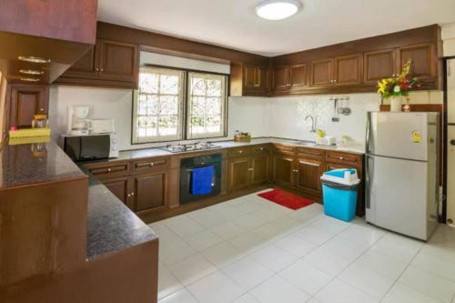 Villa Rose with Private Pool and Jacuzzi 100m to beach Booking.com提供写真
