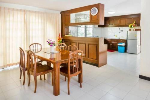 Villa Rose with Private Pool and Jacuzzi 100m to beach Booking.com提供写真