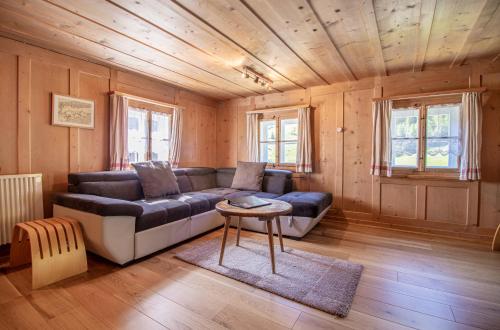  Chalet Büdemji by Arosa Holiday in Arosa