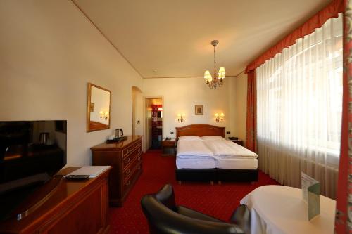 2 twin beds
