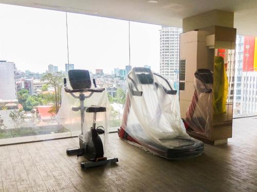 Comfy and Modern Studio Apartment at Elpis Residence By Travelio