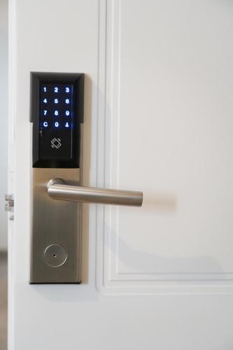 Smyrnis Apartments - image 2