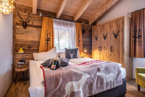 2 bedrooms, 3 beds