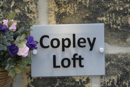 Copley Loft 3 Bedroom House with Patio