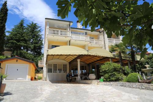 Apartments and rooms with parking space Lovran Opatija - 2332 - main image