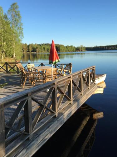 Historic lakeside villa - ski, boat, relax in nature