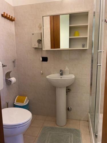 B&B Santa Monica – Pero, DC