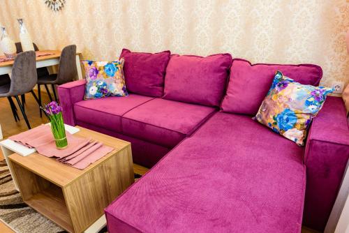 One-Bedroom Apartment image 4