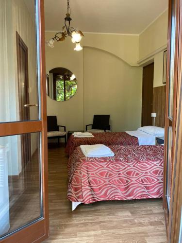 B&B Santa Monica – Pero, DC