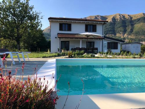 360 views, private infinity pool, Pisa, Lucca, Florence, large garden - Accommodation - Casabasciana