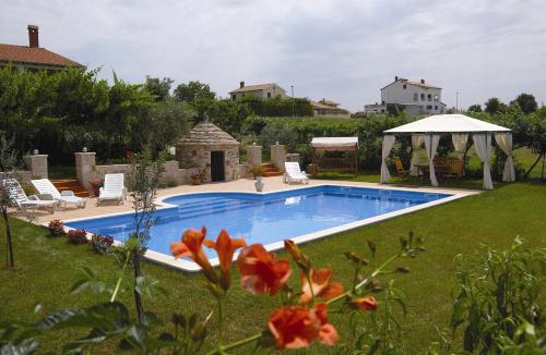  Apartments Ivan & Tina in Kanfanar