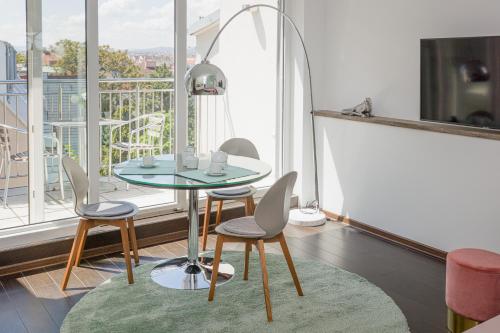 Deluxe Studio with Terrace image 10