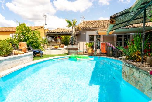 Petit coin de Paradis aux Portes de Nîmes gîte à louer Saint-Vincent