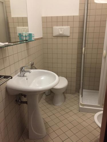 Asselta Hotel - image 4