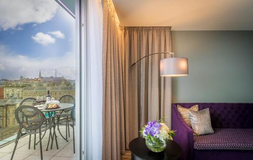 Trinity City Hotel - image 2