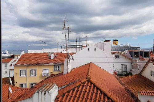 InLoveApartments - Window To Heaven 4