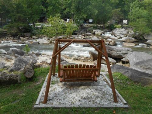 . The Evening Shade River Lodge and Cabins