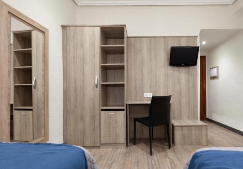 Hostal María Luisa - image 11