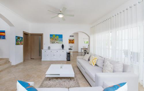 Luxury & Modern Villa with Pool at Cocotal Golf & Country Club