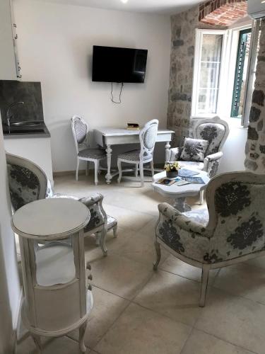 New renovated Old Town Martiva Apartment in Kotor
