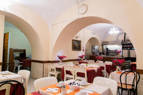 Hotel Altavilla 9 - image 2
