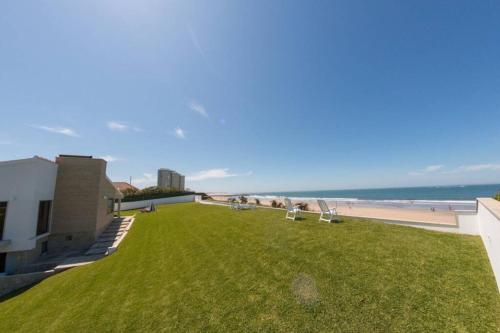 Panoramic Beachfront Villa - Direct Beach Access