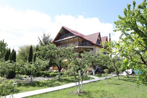 Kert, Casa Stefandra in Breaza
