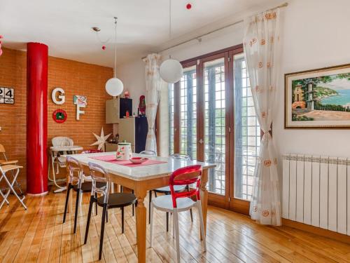 Comfortable Villa in Roma with Garden and Barbecue