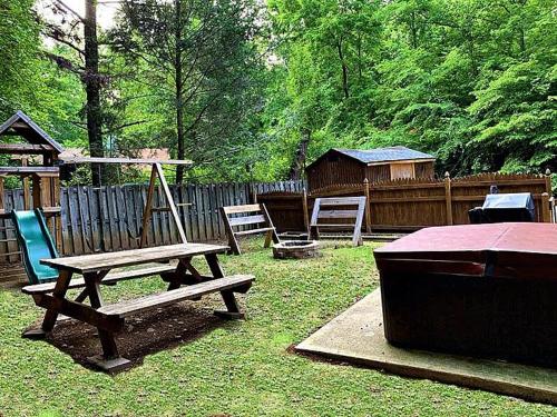 Cub Creek - Free Daily Activities - Theater - Game Room - Private Yard - Hot Tub - Fire Pit