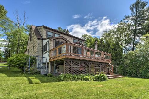 Picturesque Cottage with Sunroom on Ashmere Lake! - Hinsdale