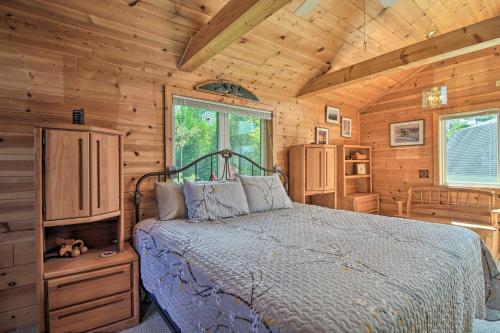 Dream Retreat on Burt Lake with Game Room and Dock - image 6
