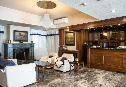 . Hotel Elena