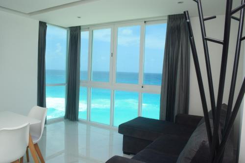 Nuevo estudio a pie de playa, vistas increibles, alberca, gym jacuzi, seguridad, 3503, Cancún (foto 8)