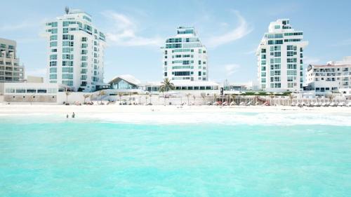 Nuevo estudio a pie de playa, vistas increibles, alberca, gym jacuzi, seguridad, 3503, Cancún (foto 7)