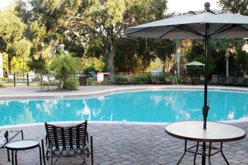 Beautiful Family-Friendly Home Close to Disney! - image 25