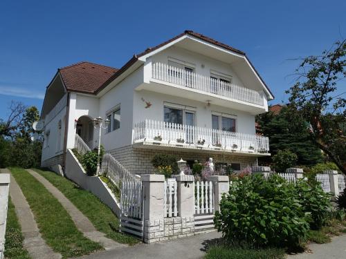  Apartments in Balatonszemes 20209, Pension in Balatonszemes